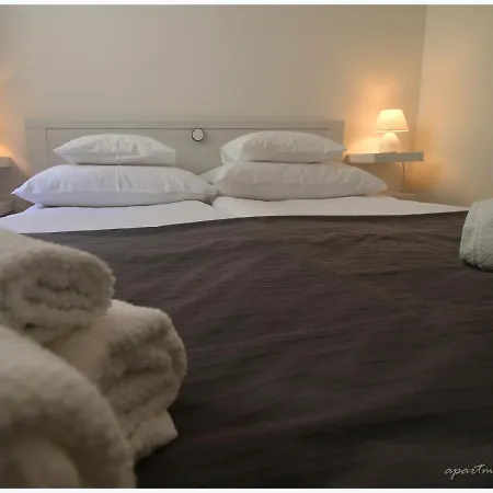 דירה Apartman Leda רוגוזניצה